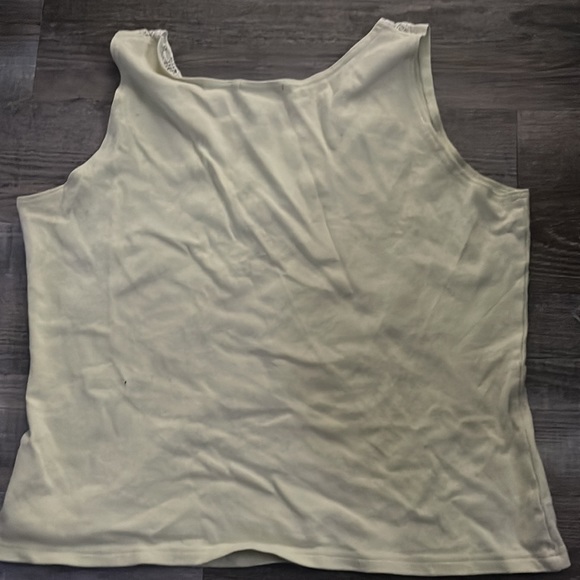 Tank top with lace trim around the neck, size L - Picture 3 of 3